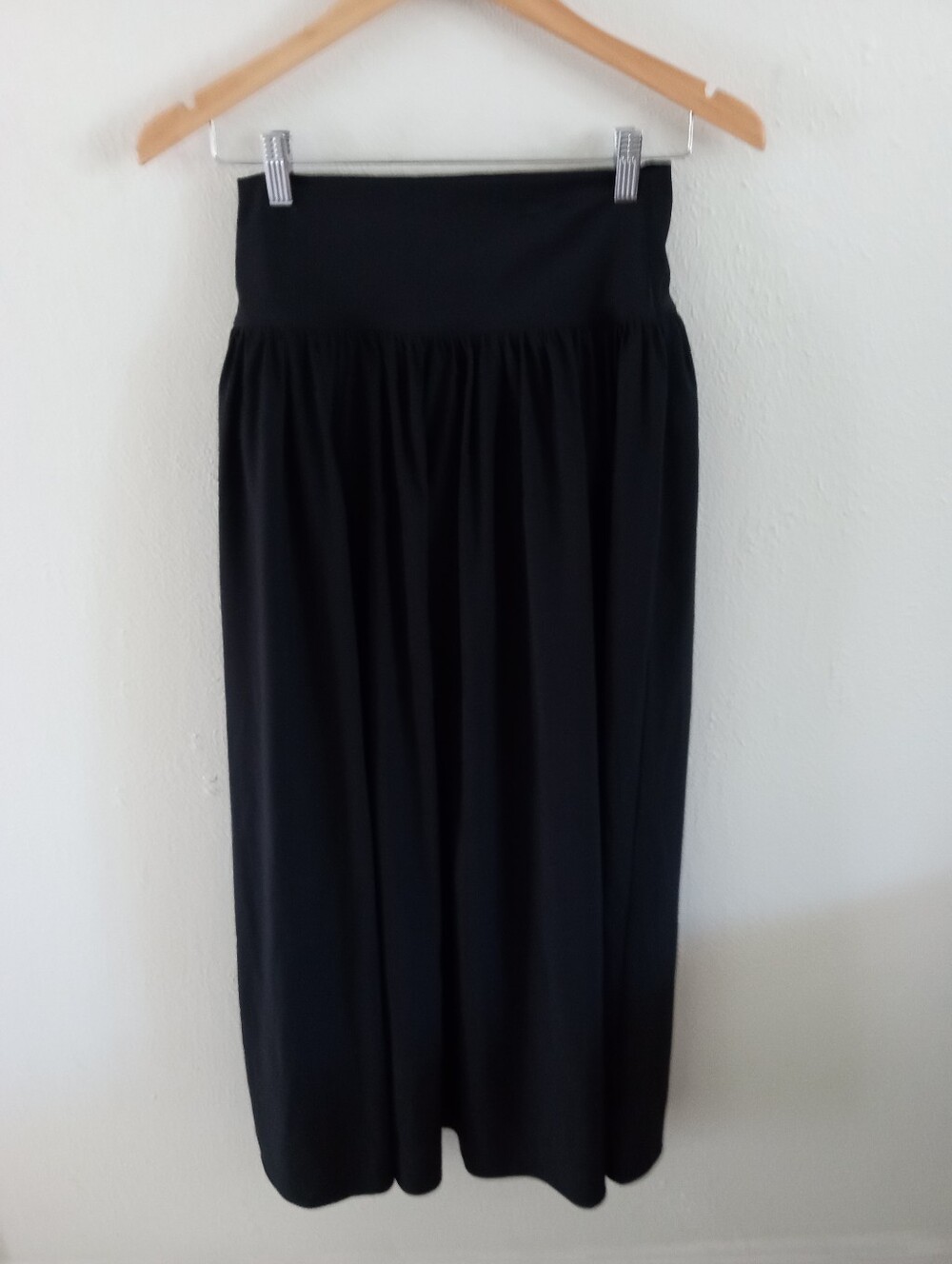 HALARA Breezeful High-Waisted Tummy Control Maxi Skirt In Black | S - Picture 3 of 7